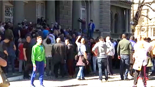 Učesnici protesta traže oslobađanje privedenih
