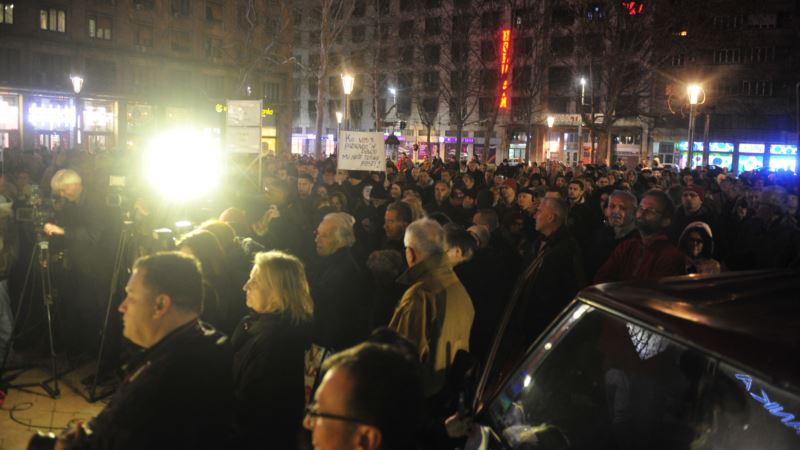 Protest ispred RTS-a, prethodno se oglasio i Bujošević
