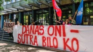 Protest ispred suda u Novom Sadu, traži se hitno oslobađanje aktivista: Ako ne budu na slobodi kreće blokada suda