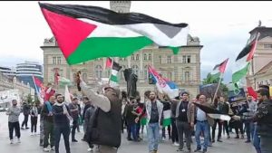 Protest podrške Palestincima u centru Novog Sada (VIDEO)