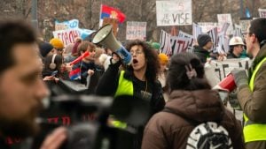 Protest studenata Fakulteta muzičke umetnosti u parku Manjež: Onlajn nastava ne predstavlja adekvatno rešenje