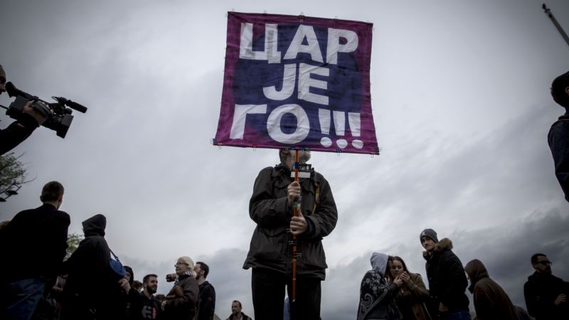 Protest u Beogradu: Najuporniji šetali i po kiši