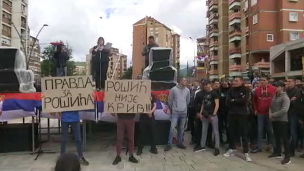 Protest u Mitrovici, poručeno da Srbi ostaju na Kosmetu