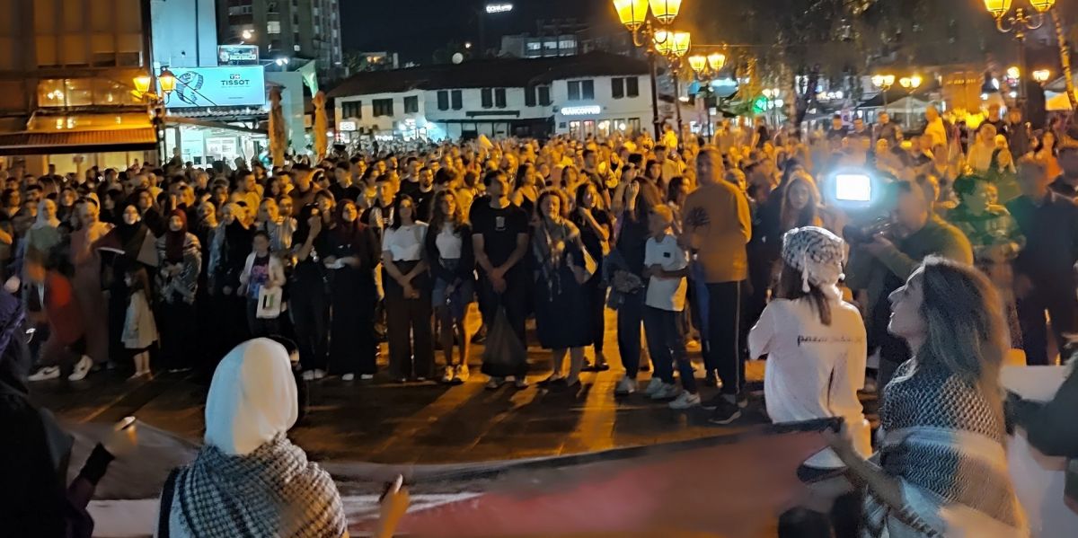 Protest u Novom Pazaru: Građani i studenti traže obustavu izvoza oružja Izraelu