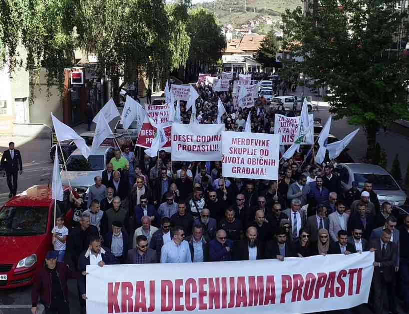 Protest u Novom Pazaru zbog neodgovornog ponašanja vlasti