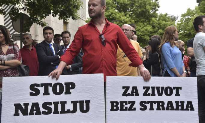 Protest u Podgorici zbog napada na novinarku