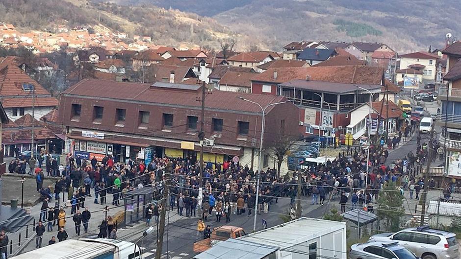 Srbi na Kosovu protestovali zbog taksi, ali i hapšenja