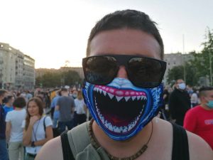 Protesti, korona virus, maske: Kako su protesti u Srbiji rasplamsali novi talas dezinformacija