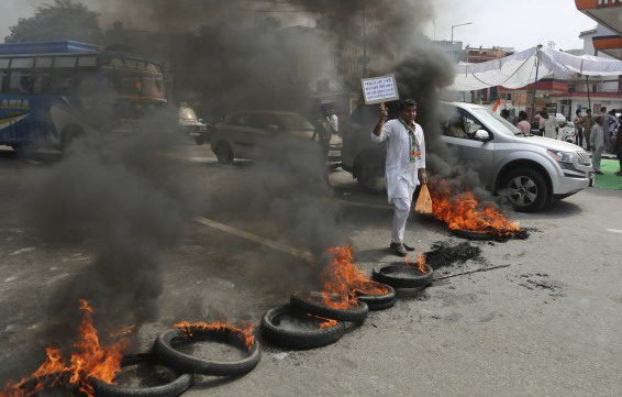 Protesti širom Indije zbog rekordnih cena goriva