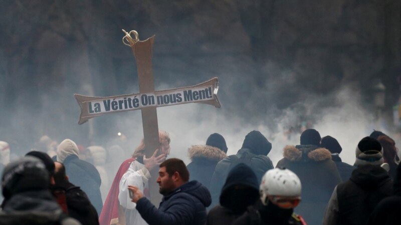 Protesti u Briselu protiv mera za suzbijanje pandemije