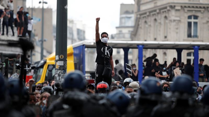 Sukobi na protestima protiv rasizma u Parizu i Londonu