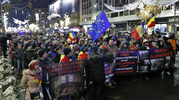 Protestni marš Rumuna na godišnjicu pobune