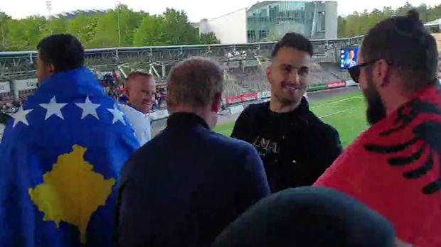 Provokacije u Helsinkiju – sa zastavama Albanije i Kosova navijaju protiv Zvezde