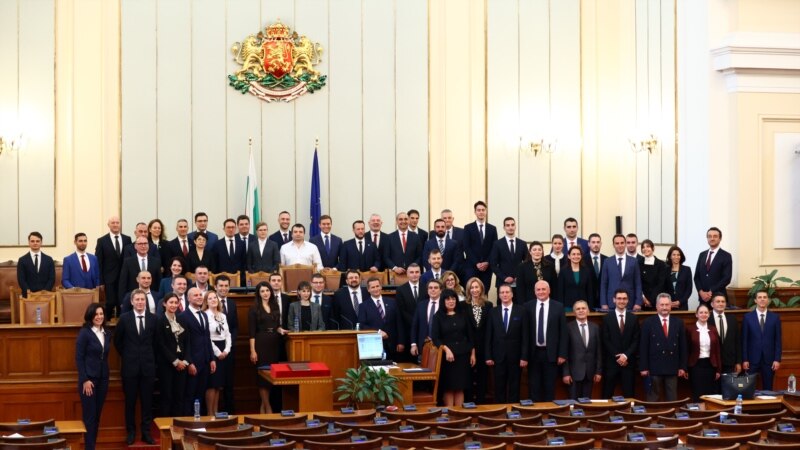 Prva sjednica novog bugarskog parlamenta uoči pregovora o koaliciji