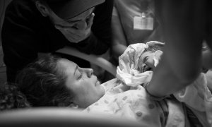 Prva u svetu: Srpkinja sa presađenom matericom rodila sina