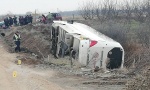 Prve fotografije sa mesta nesreće na putu za Kopaonik: Autobus sa turistima iz Severne Makedonije se prevrnuo, 18 povređenih (FOTO) 