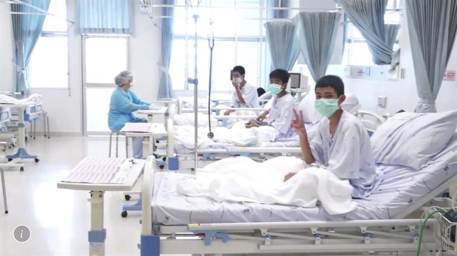Prve fotografije tajlandskih dečaka u bolnici