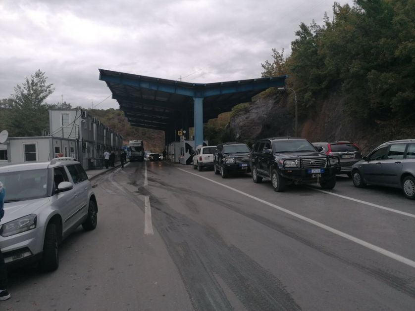 Prvi kamion iz centralne Srbije ušao na Kosovo i Metohiju