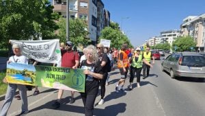 Prvi maj u Novom Sadu – pola godine od pada nadstrešnice, manji incident (FOTO/VIDEO)