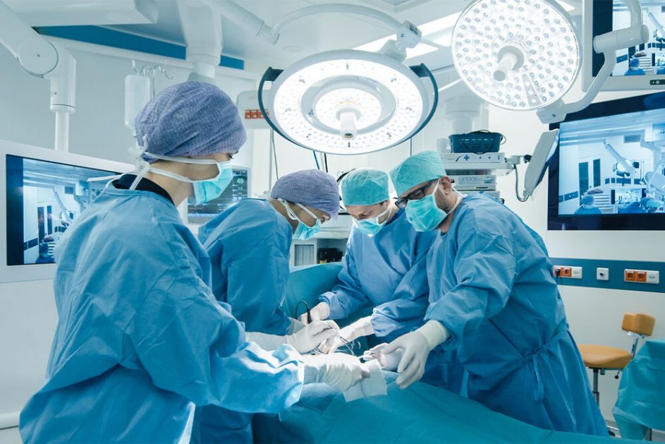 Prvi put u Srbiji urađena je intervencija zamene plućne valvule bez otvaranja grudnog koša: Šesnaestogodišnja Iva prvi pacijent