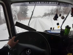 Prvo sneg napravio haos na putevima u BiH