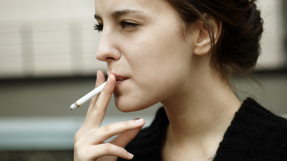 Pušenje opasnije po žene nego po muškarce