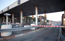 
					Putevi Srbije: Kroz naplatnu stanicu u Vrčinu prošlo 178.197 vozila 
					
									