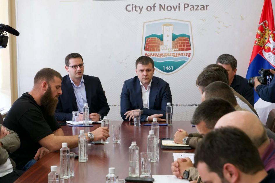 „Putevi Srbije“ demantuju Memića: Nije počela izgradnja trotoara, jer niste uradili projekat!