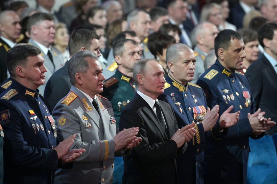 Putin: Najsavremenije oružje za vojsku i mornaricu