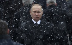 
					Putin: Rusija može da zatvori svoju vojnu bazu u Kirgistanu 
					
									