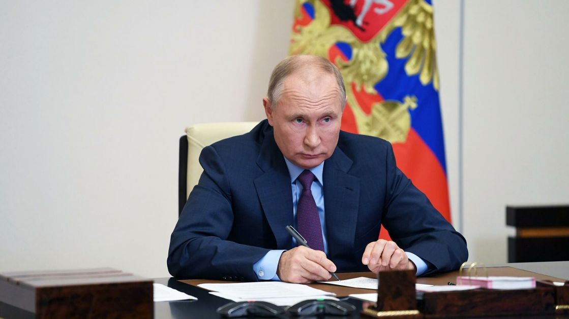 Putin: Rusija se suočava sa politikom obuzdavanja čiji je cilj podrivanje vrednosti i narušavanje razvoja zemlje