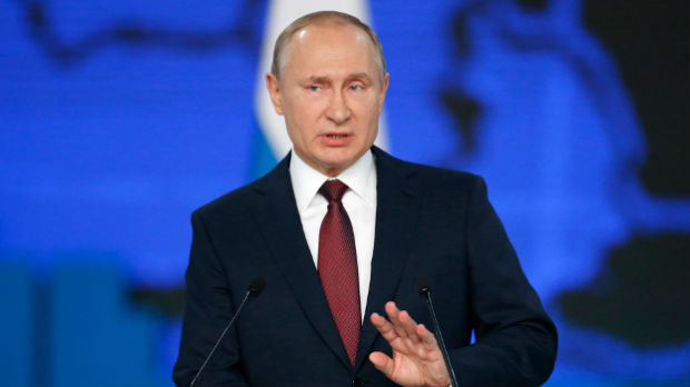 Putin: Rusija treba da se kreće napred