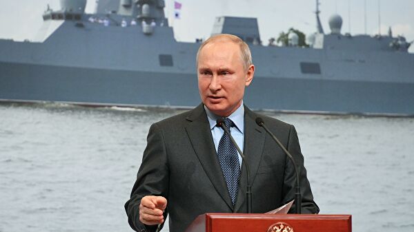 Putin: Vojno-pomorska flota je uvek pouzdano štitila granice Rusije
