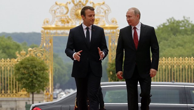 Putin i Makron razgovarali o situaciji u Siriji