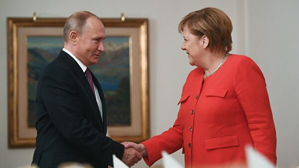Putin i Merkelova razgovarali o bilaterlanim odnosima i međunarodnim pitanjima