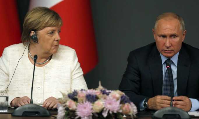 Putin i Merkelova razgovarali telefonom o Siriji