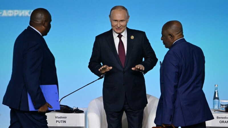 Putin krivi Zapad za slab odziv na rusko-afričkom samitu