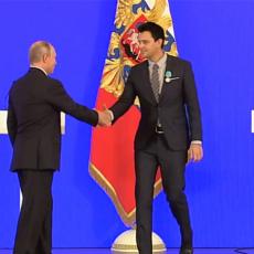 Putin odlikovao Miloša Bikovića! (VIDEO)
