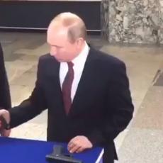 Putin pogledao izložbu novog oružja: Posebno ga zanimao vojni poštolj  (VIDEO)