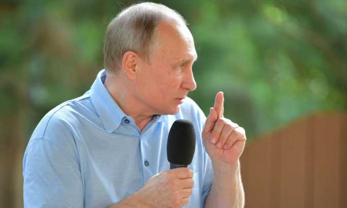 Putin posetio Krim, Kijev osudio posetu