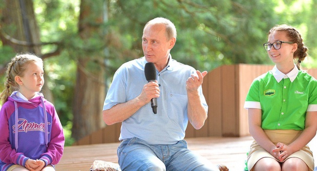 Putin posetio Međunarodni dečji centar „Artek“ na Krimu
