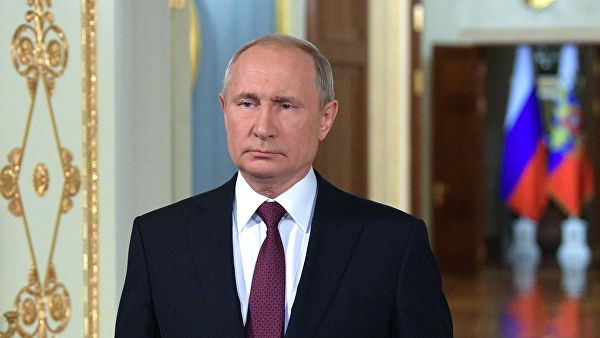 Putin posthumno odlikovao četiri mornara zvezdom Heroja Rusije