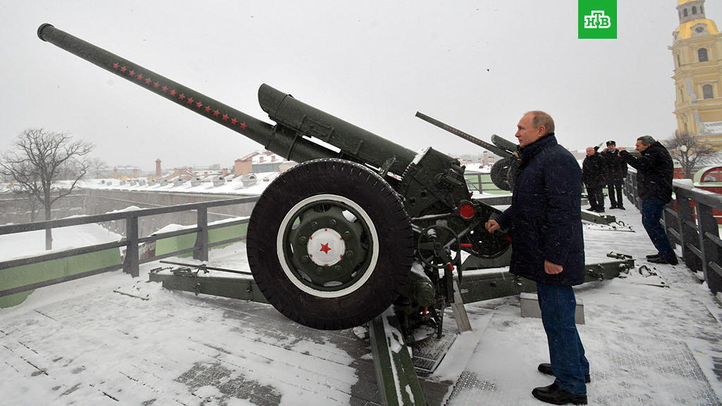 Putin pucao iz topa u Sankt Peterburgu