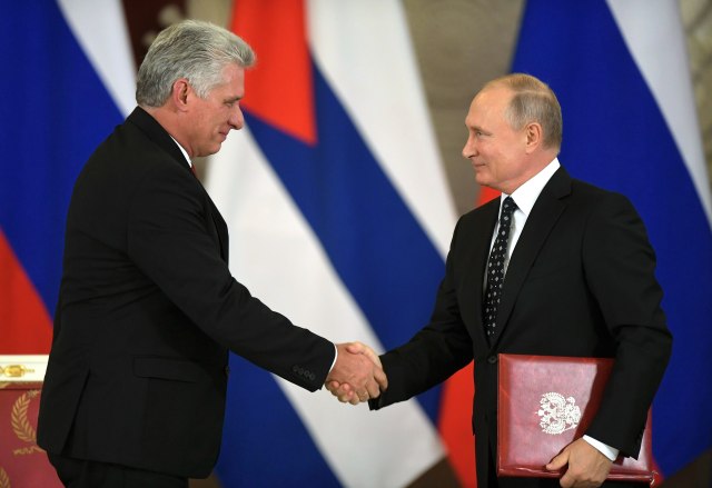 Putin se sastao s predsednikom Kube, isprozivali Ameriku