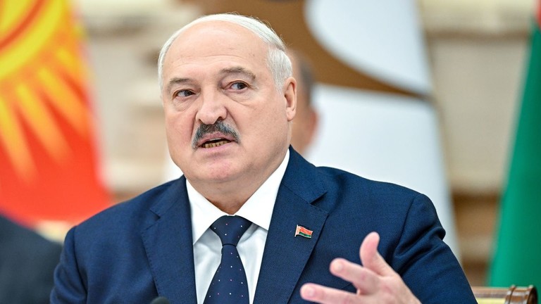 Putin stavio veto na udar „Orešnikom“ po Kijevu – Lukašenko