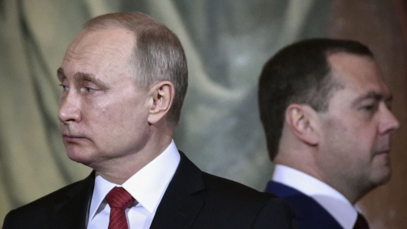 Putinovi manevri za ostanak na vlasti