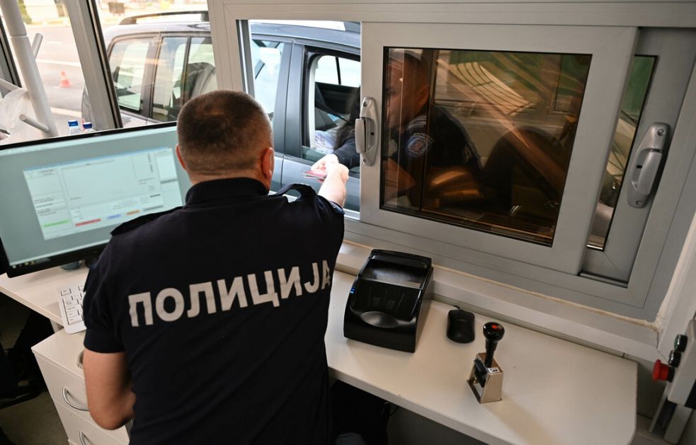 Putnička motorna vozila na granici čekaju između 30 i 60 minuta