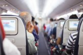 Putnika u avionu vezali selotejpom za sedište FOTO