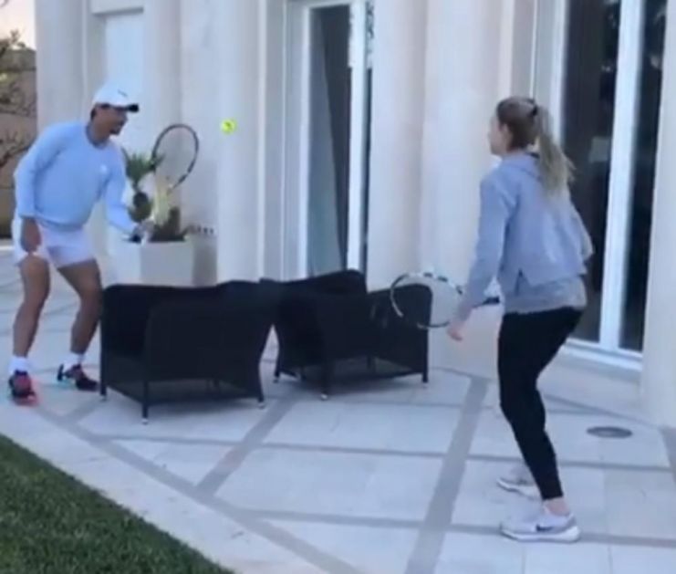 RAFA KAO NOLE: Nadal objavio hit snimak iz karantina (VIDEO)