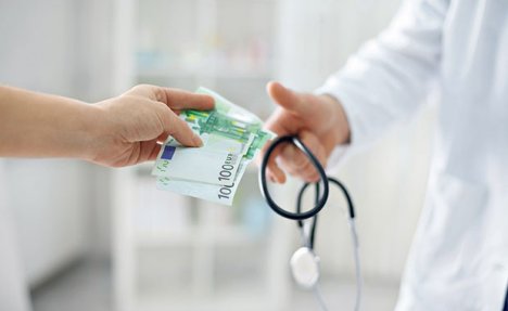 RASKRINKANA ORGANIZOVANA KRIMINALNA GRUPA: Pacijenti plaćali, doktori i direktori delili novac!
